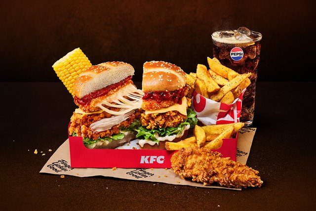 Mozzamelt Burger Box Meal menuspot
